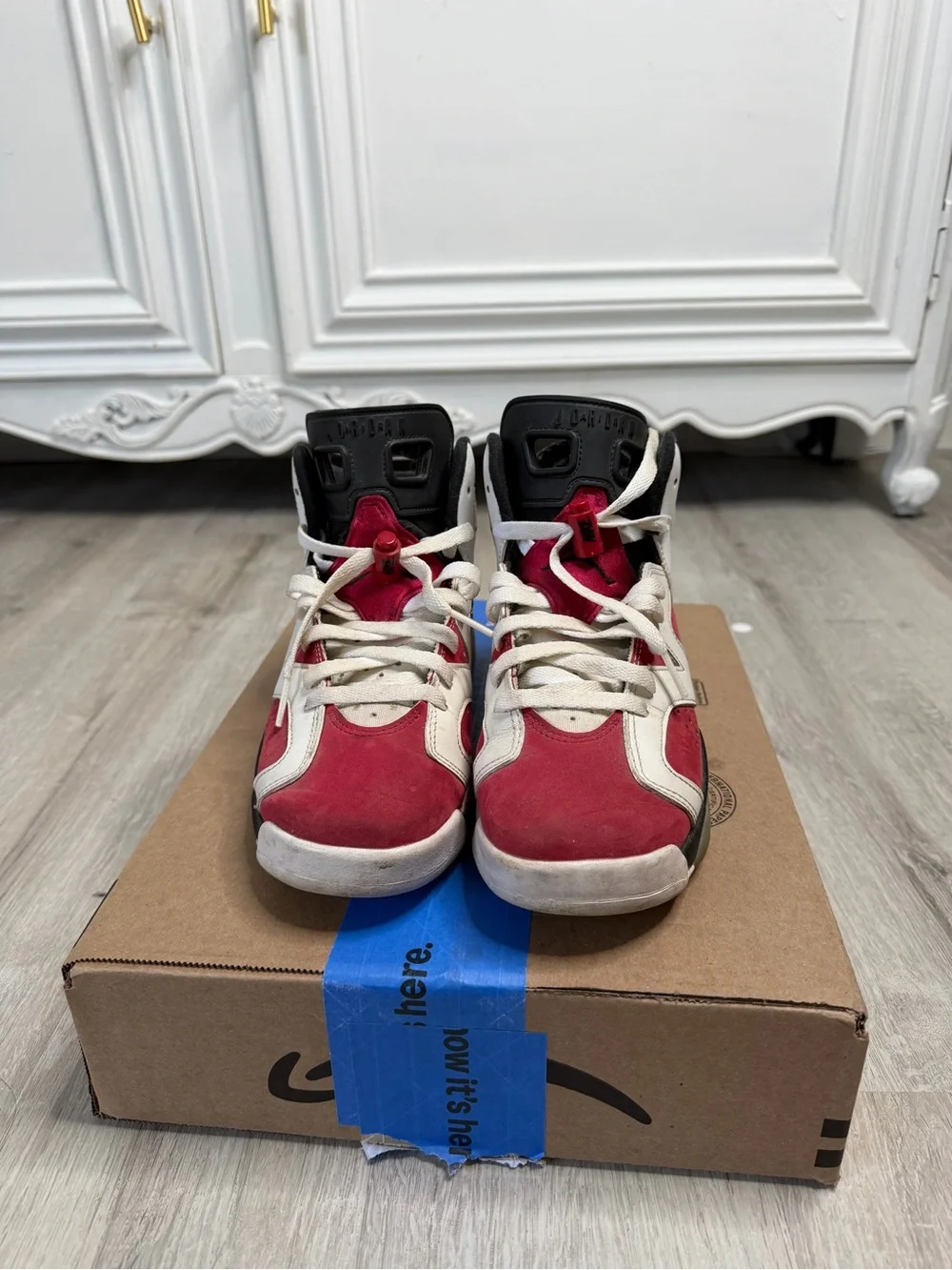 Jordan Kids Retro High-Top Sneakers - White & Red